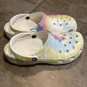 CROCS White Pastel Tie Dye Clog Sandal Shoes Unisex Mens 7 Womens 9 thumbnail 3