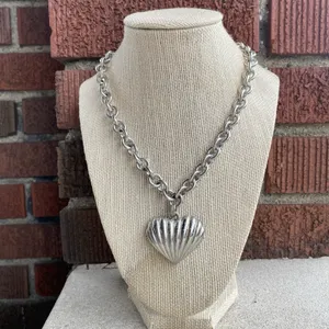 Anne Klein Authentic Ribbed Heart Silver Tone‎ Vintage 80's Necklace Link Toggle thumbnail 3