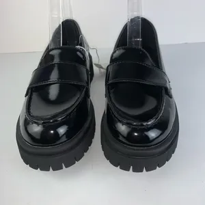 Old Navy Faux-Leather Chunky Heel Loafers womens size 6.5 thumbnail 3
