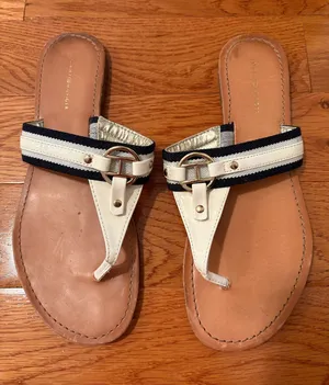 Tommy Hilfiger flip flops thumbnail 1
