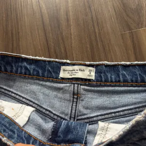 Abercrombie Mom Shorts thumbnail 2