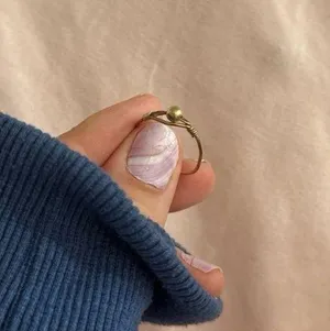 Elegant Gold Ring thumbnail 1