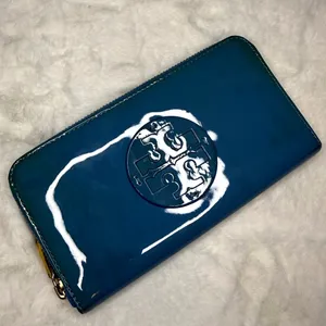 TORY BURCH Blue Patent Leather Zip Around Wallet thumbnail 1