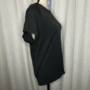 Women's XL Old Navy Fluid Seamless Fitted T-Shirt thumbnail 2