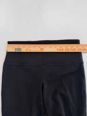 Lululemon flared cropped leggings Size 8 thumbnail 6