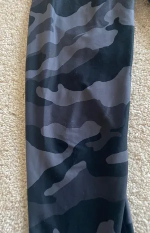 Old Navy Activewear Leggings thumbnail 2