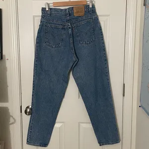 Levi's Women Vintage Blue Relaxed Fit Tapered Leg High Rise Jeans Size 12S thumbnail 5