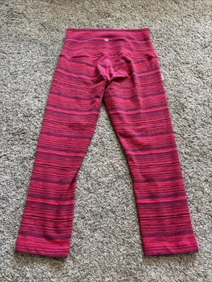 Lululemon Cropped Leggings size 8 (22”) thumbnail 3