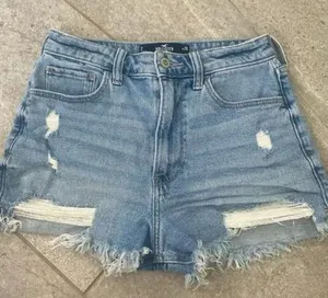 Hollister Ultra High-Rise Mom Short thumbnail 1