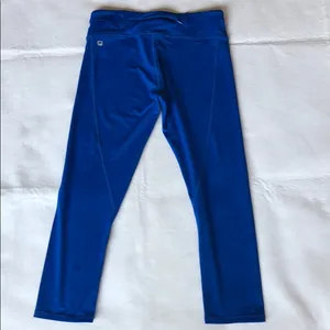Fabletics Cropped Zippered Pocket Leggings thumbnail 7