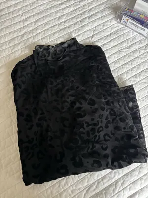 Brand New Amazon Sheer Cheetah Print Top thumbnail 2