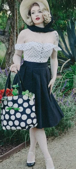 Polka Dot Corset Top With Off The shoulder sleeves thumbnail 2