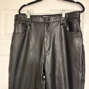 Abercrombie & Fitch The 90’s Straight Ultra High Rise‎ Pants Size 14/32 thumbnail 3