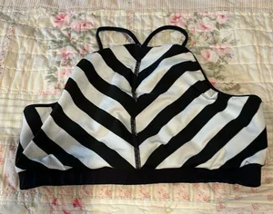 Lululemon small workout bra thumbnail 1