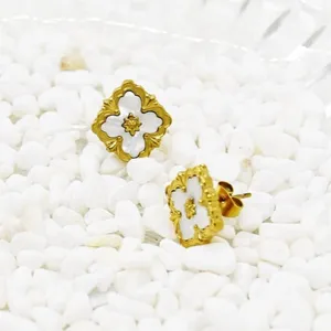 Medieval Renaissance White and Gold Earrings thumbnail 4