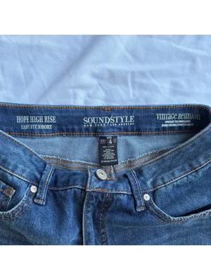 Sound Style Womans Size 4 High Waisted Frayed Hem Med Wash Jean Cutoff Shorts thumbnail 2