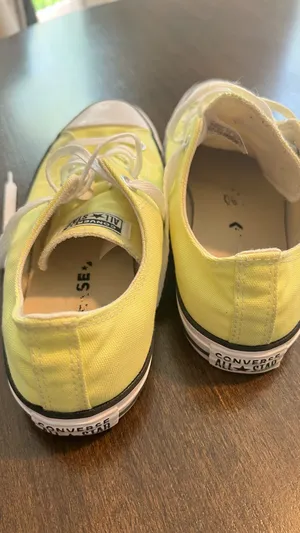 Yellow converse thumbnail 4
