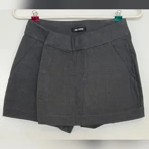 NWT Arc'teryx A2B Skort Denim Look City Life/Bike Commuter Line Size 0 thumbnail 6