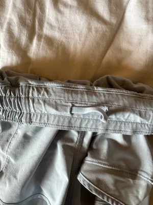 Lululemon Hotty Hot 2.5" Shorts thumbnail 4