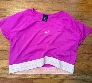 Nike Crop Top thumbnail 1