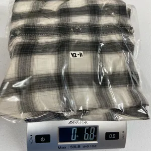 EUC American Eagle women’s black white‎ plaid relaxed boyfriend fit button shirt thumbnail 7