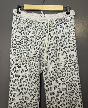 Entro Sweatpants Womens Medium Gray Leopard French Terry Jogger Lounge Cuffed thumbnail 1