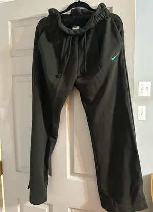 Nike Sweatpants thumbnail 1