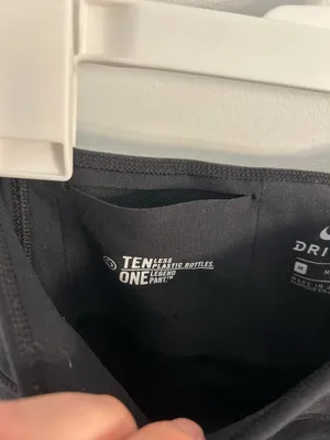 Nike Black High-Waisted Leggings thumbnail 5
