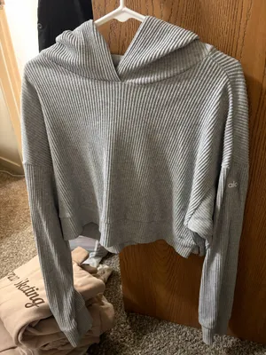Alo Yoga Muse Hoodie Heather Grey thumbnail 1
