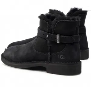 UGG Women's Elisa Suede Short Ankle Boots size 5.5 thumbnail 3