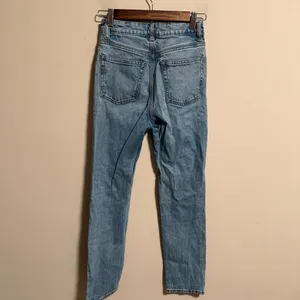 Reformation Liza Ultra High Rise Slim Straight Jeans in Malta- Size 25 thumbnail 5