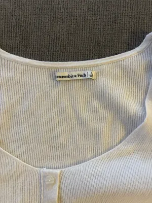 Abercrombie & Fitch Sweater thumbnail 2