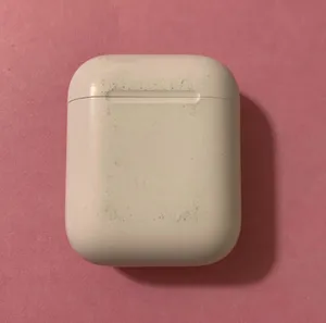 Apple AirPods 1st Generation In-Ear Headsets with Charging Case - White thumbnail 1