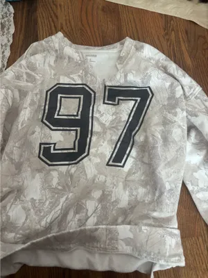 Hollister camo sweatshirt thumbnail 1