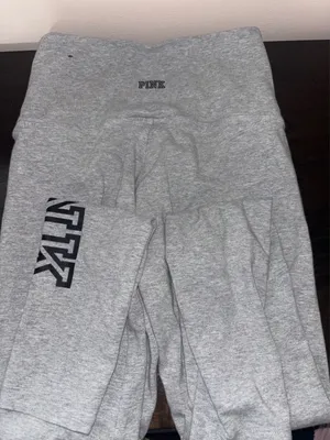 PINK Victoria's Secret Leggings thumbnail 3