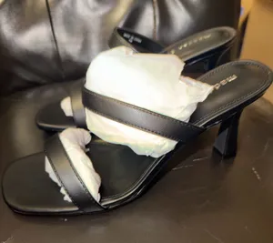 Heels Black Size 7 thumbnail 1