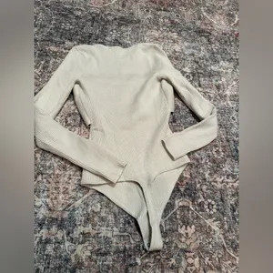 $70 NWT Abercrombie & Fitch LuxeLoft Wrap Bodysuit in‎ Cream thumbnail 2