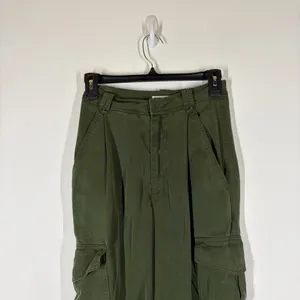 Reformation Jackson Straight Leg Cargo Pant Size 0 PETITE thumbnail 3