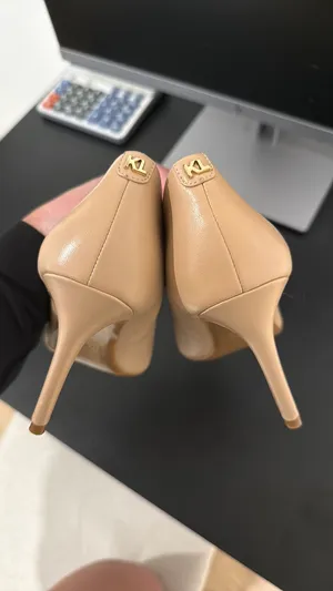 Karl Lagerfeld Nude Pumps Size 8 thumbnail 2