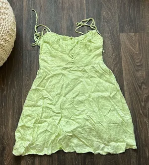 ASTR GREEN DRESS thumbnail 1