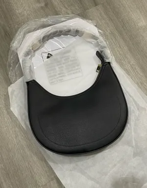 Black Adjustable Shoulder Bag thumbnail 1