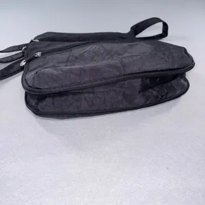 Travelon Anti-Theft Expandable Crossbody Bag Black Nylon Multi-Pocket Travel Bag thumbnail 4