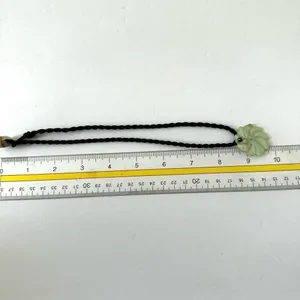 Green flower shell choker necklace thumbnail 7