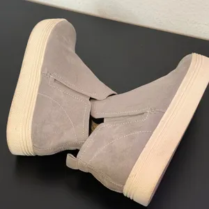 Dolce Vita High Top Platform Sneakers Ankle Bootie Womens 10 Gray Faux Suede thumbnail 12