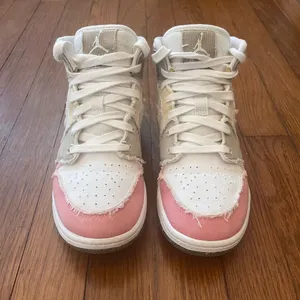 Nike Air Jordan 1 Mid Pastel Grind - Size Women’s 6 / Youth 4.5 thumbnail 2