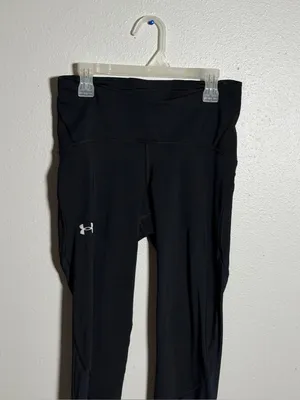 Under Armour‎ Women Yoga Capri Black Compression Athletic Leggings size M thumbnail 2