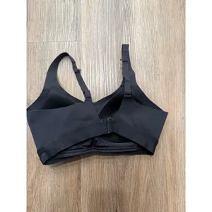 Lululemon Black Adjustable Strap Sports Bra Molded Cup Hook Eye Closure Womens thumbnail 3