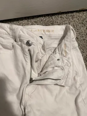 American Eagle White Mom Jean thumbnail 2