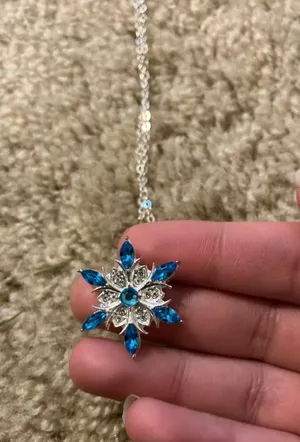 Elegant Crystal Snowflake Necklace for Women Men Winter Rhinestone Wedding Necklace Delicate Cloth Dress Flower Party Christmas Birthday Jewelry Gift Friends Accessories thumbnail 3