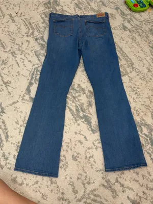 Levi's 315 Shaping Bootcut Jeans 34 Long Medium Wash 32" Inseam thumbnail 3